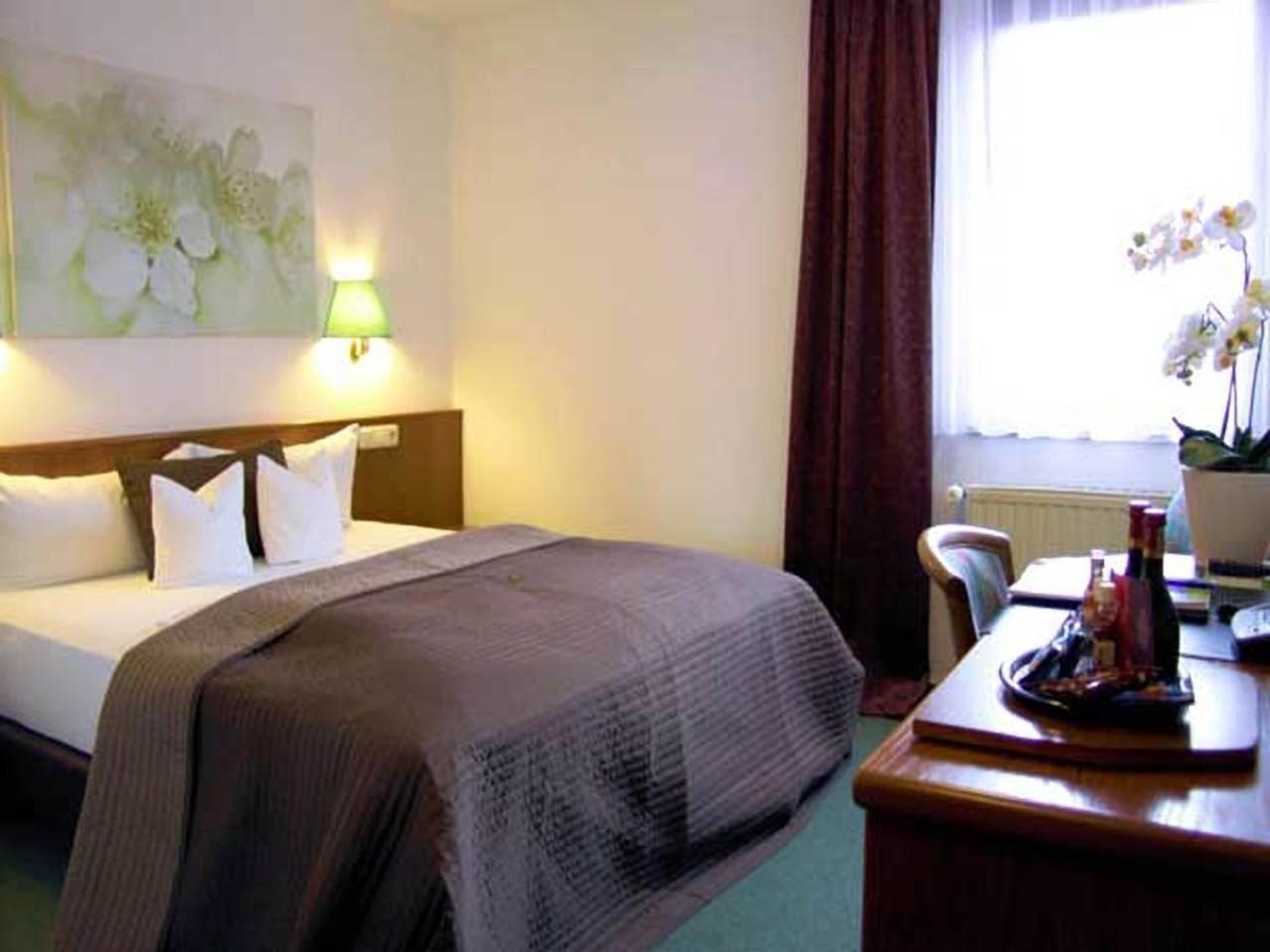 Hotel Promenadenhof Weissensee  Esterno foto